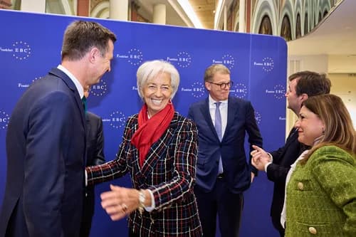 Christine Lagarde greeting guests at the Frankfurt European Banking Congress